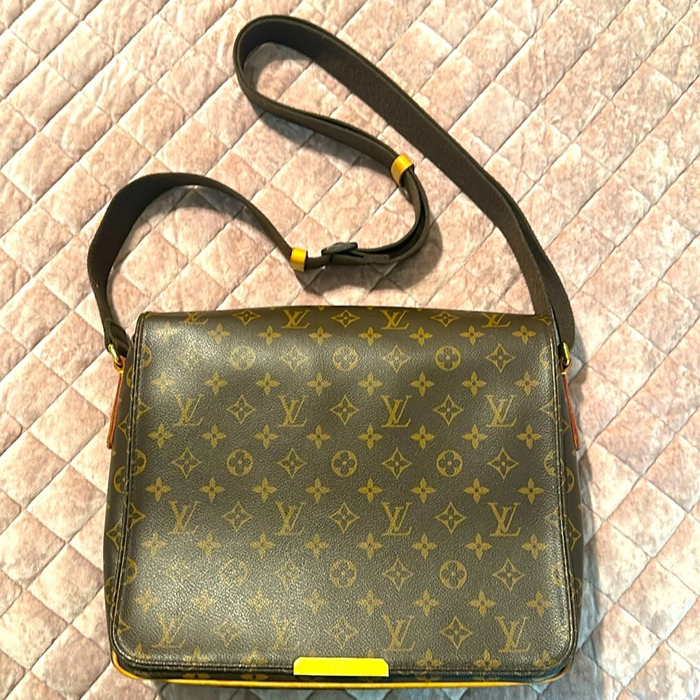 Authentic Louis Vuitton Crossbody Bag for men.